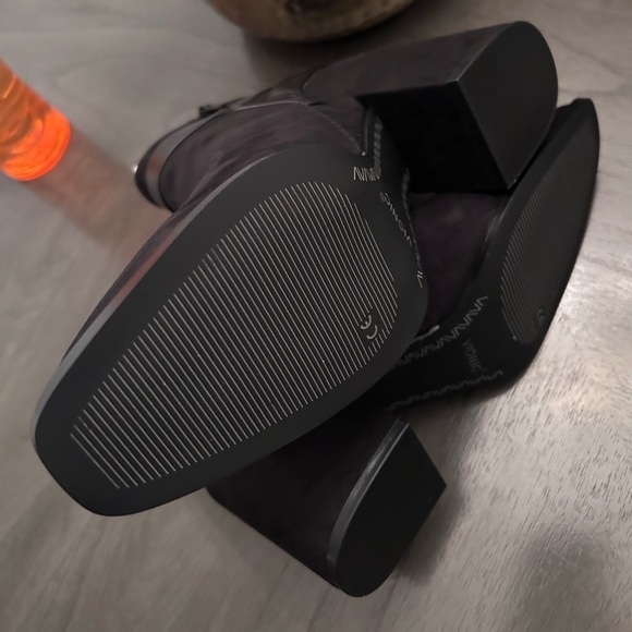 Vionic Tenley Women's Mid Shaft Ankle Boot - Picture 4 of 12